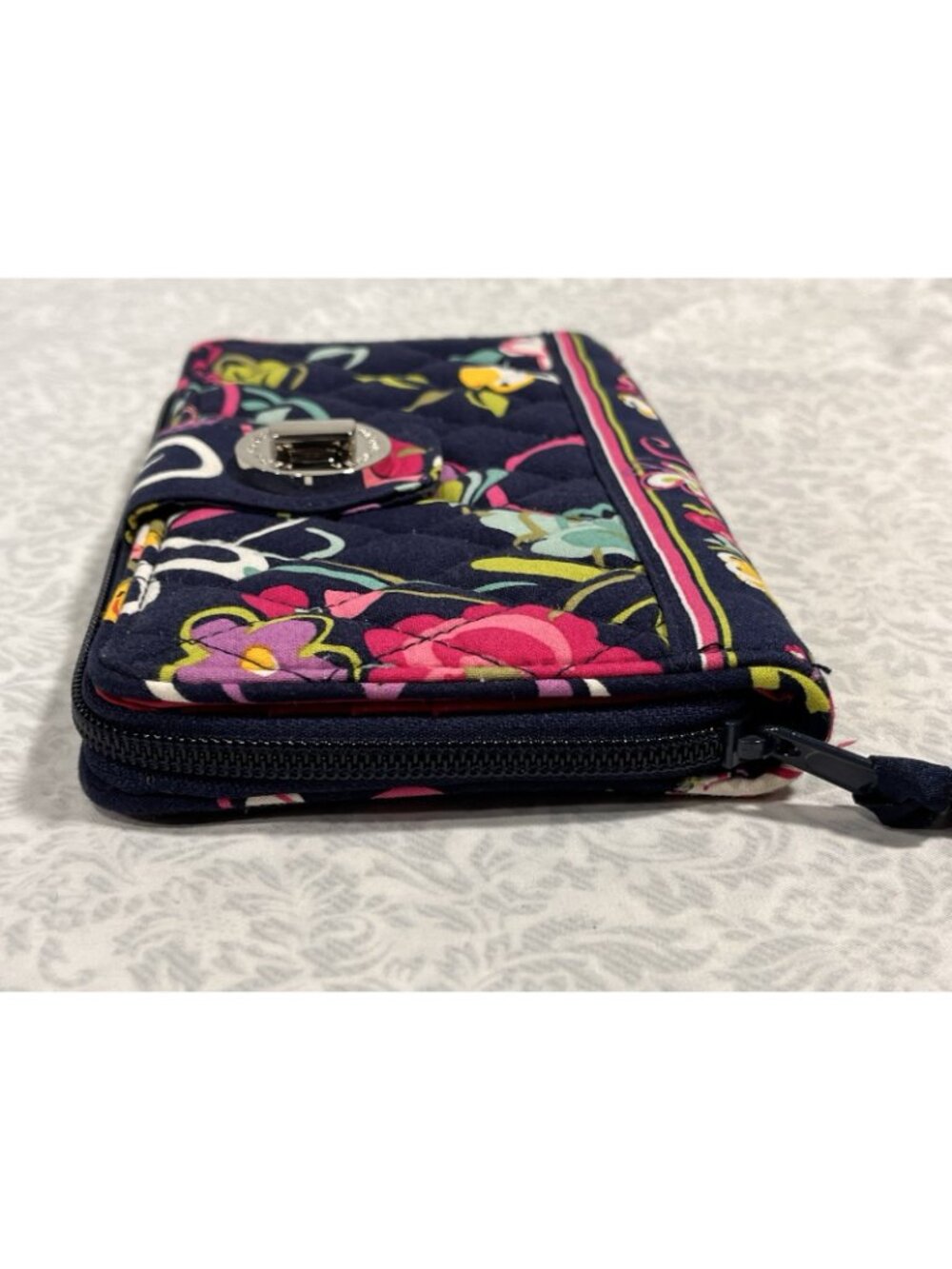 Vera Bradley "Ribbons" Turn Lock Wallet Quilted Navy Blue Zipper 8”x5” - Picture 6 of 13